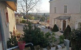 L'Annexe Du Chateau De Saint Genix
